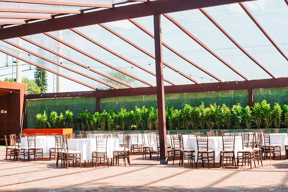 Ambiente open air da Casa Aragon em São Paulo